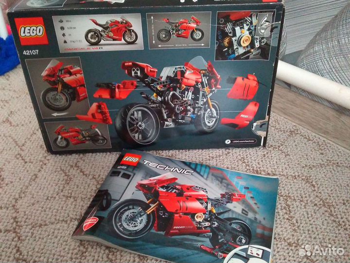 Lego Technic 42107 Ducati Panigale v4 R