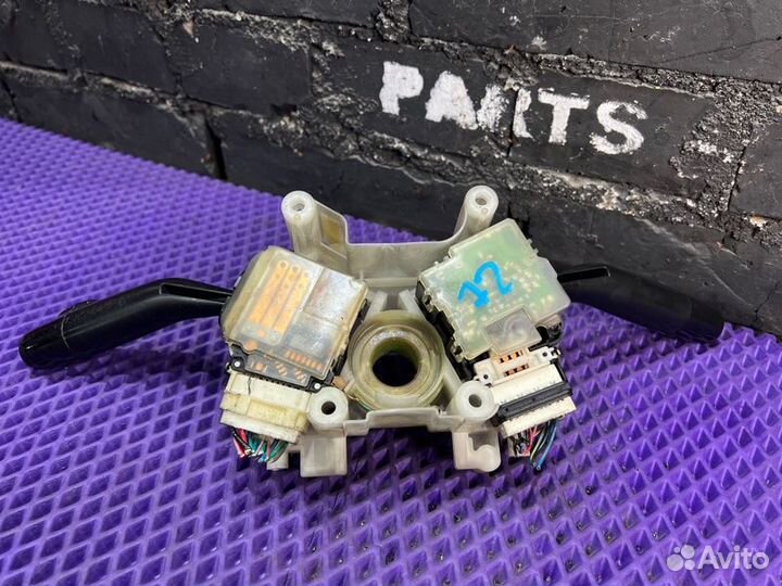 Подрулевой переключатель Nissan Vanette