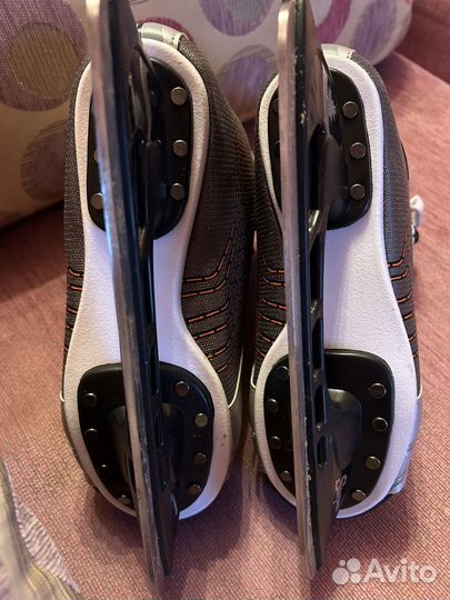 Коньки хоккейные 39 размер