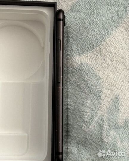 iPhone 8, 64 ГБ