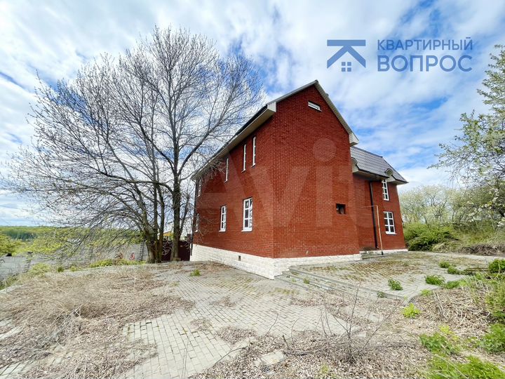 Коттедж 303 м² на участке 16 сот.