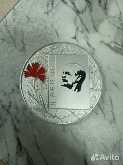 Настольная медаль