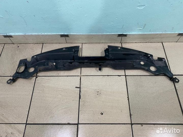 Кожух замка капота Nissan tiida C11