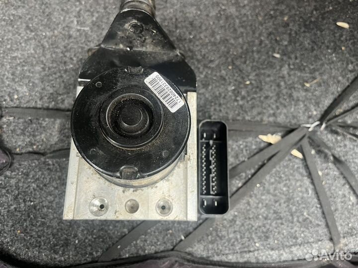 Блок абс Фольксваген гольф 6