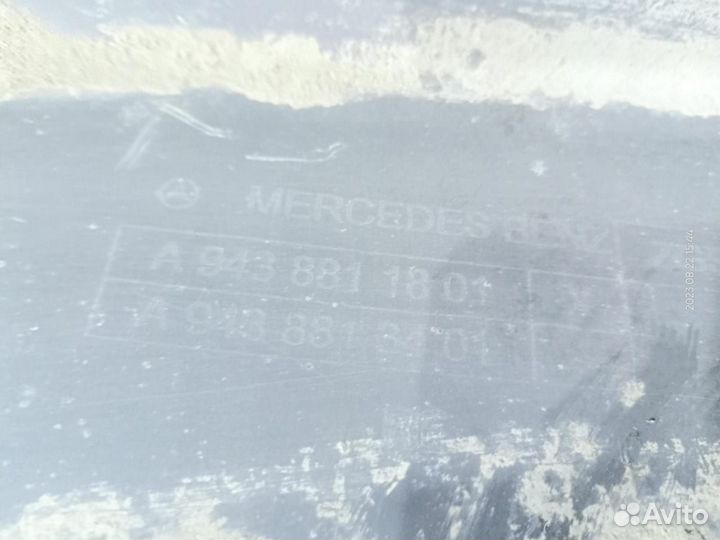 A9438811801 Крыло переднее Мерседес Актрос MP2