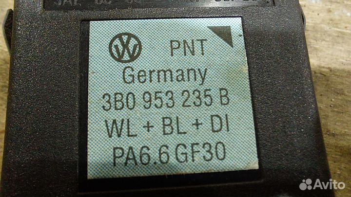 Кнопка аварийной сигнализации Passat B5