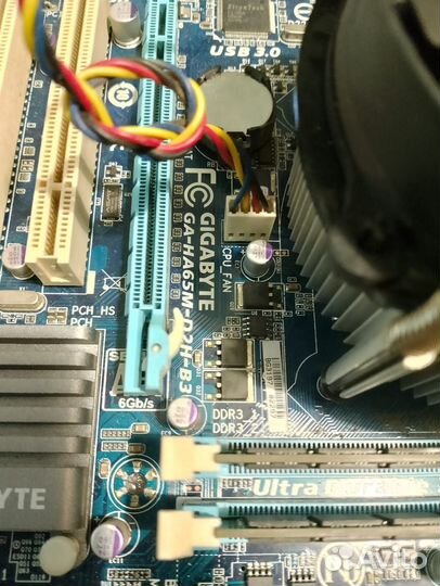 Материнска gigabyte 1155+проц Core i3-2100+2 DDR3