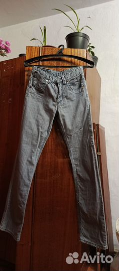 Джинсы клеш