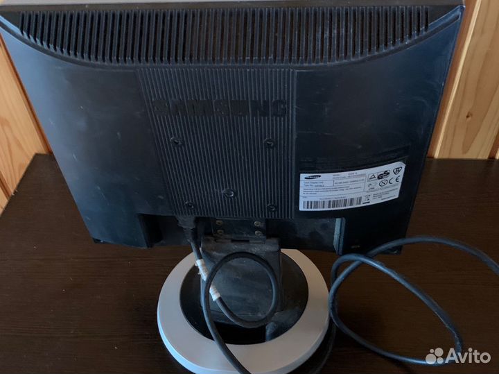 Монитор Samsung SyncMaster 510N