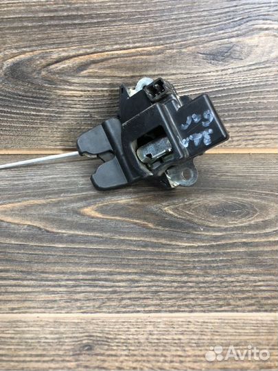 Замок багажника Hyundai Solaris 1 1.6 2013