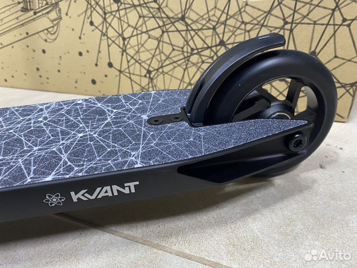 Самокат трюковой Tech Team Kvant