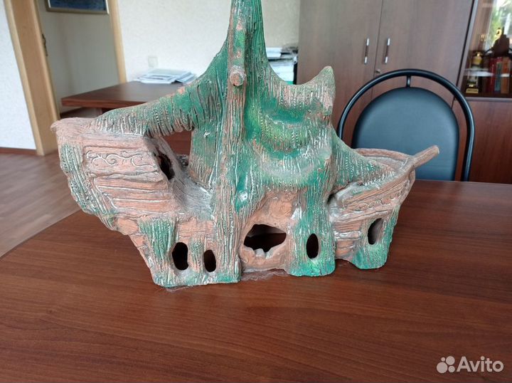 Продам корабль для аквариума