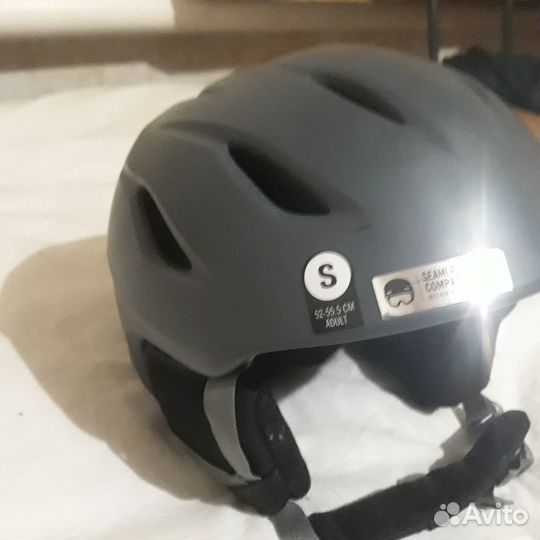 Шлем горнолыжный giro детский