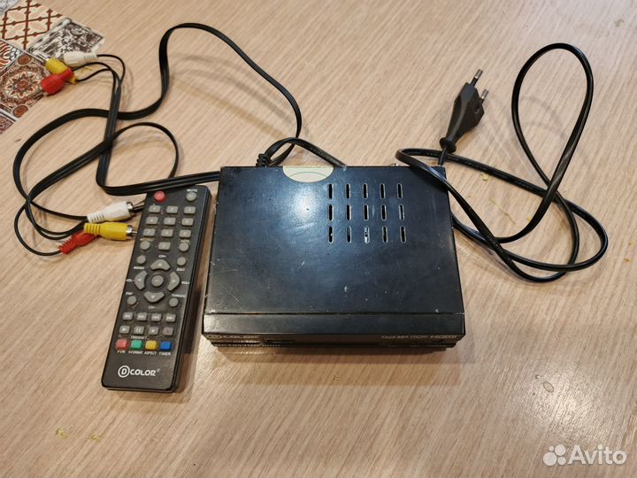 Цифровая тв приставка Color DC1002HD