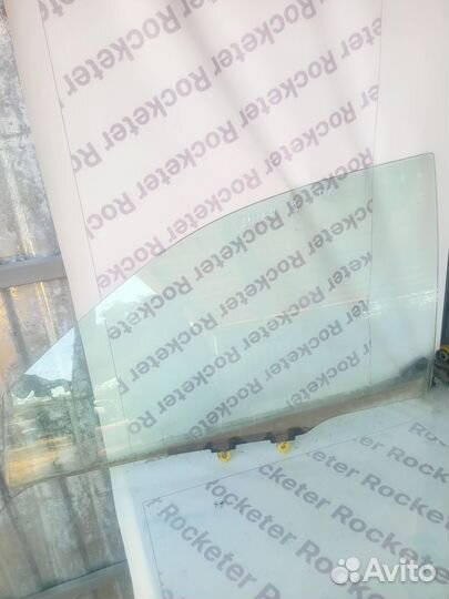 Стекло двери переднее левое Mitsubishi Lancer 9