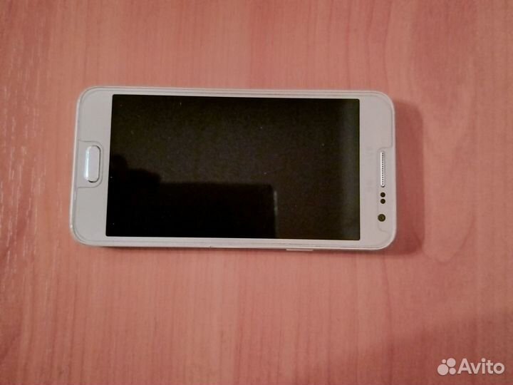 Samsung Galaxy A3 SM-A300F, 16 ГБ