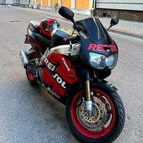 Мотоцикл honda CBR 900 RR Fireblade