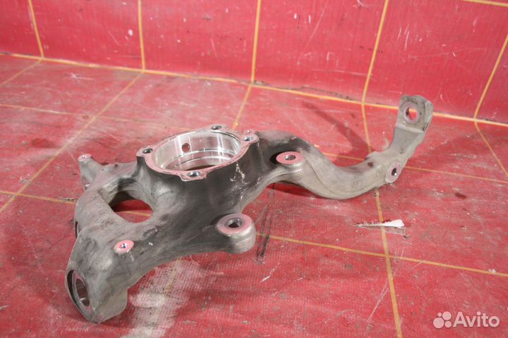 Цапфа/кулак поворотный передний левый Mercedes-Benz GLC