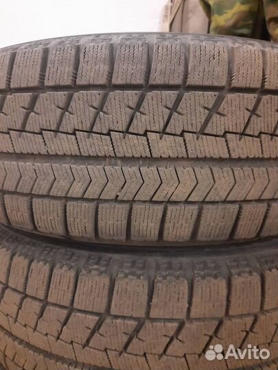 Bridgestone Blizzak VRX 215/60 R16 95S