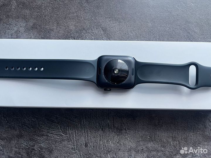 Часы apple watch se 44 mm 2022