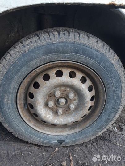 Maxtrek Majoris M6 195/70 R15