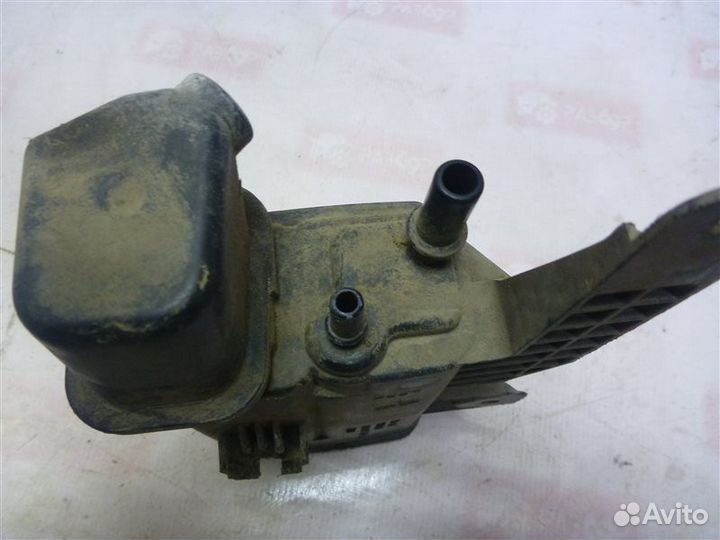 Абсорбер Peugeot 408 седан 10F 2012