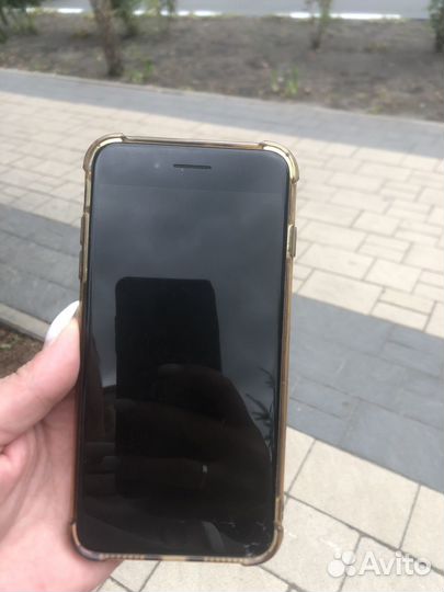 Телефон iPhone 7 plus