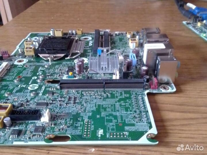 Материнская плата с CPU
