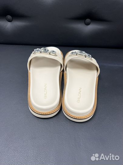 Сандалии женские 