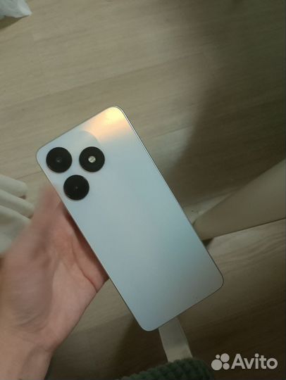 TECNO Spark 10, 8/128 ГБ