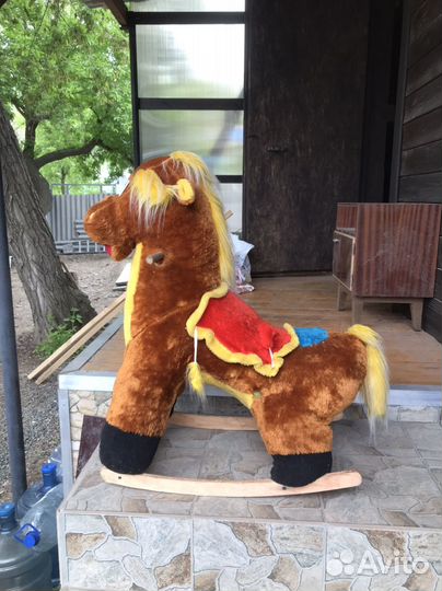 Качалка лошадь