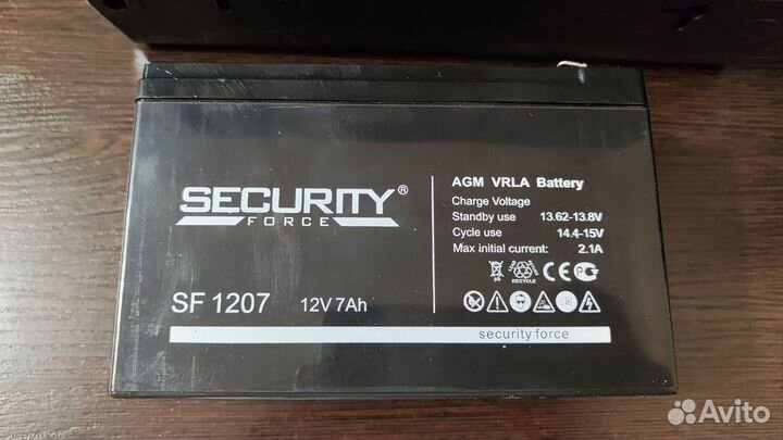 Ибп APC BE700G-RS Schneider (Новый акб)