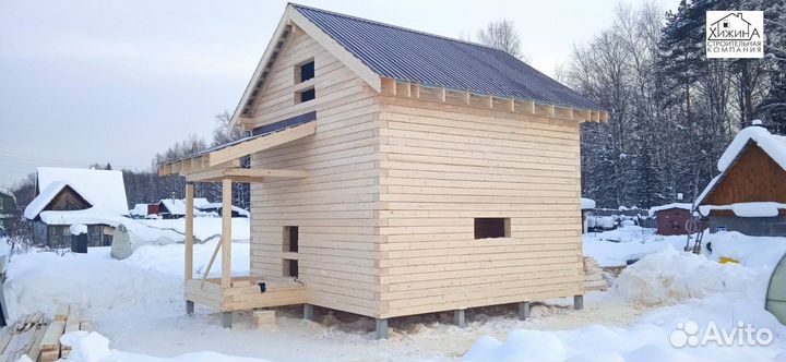 Строительство срубов домов из бруса 6х6 с крыльцом