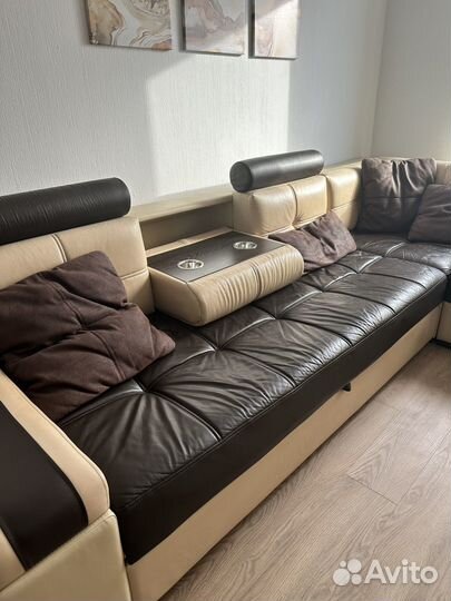 Угловой диван из экокожи sitdown
