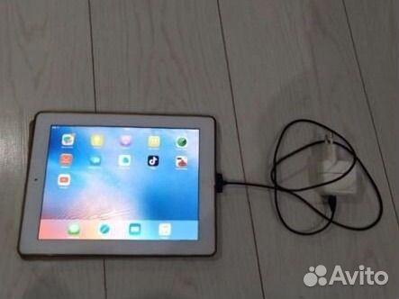 Планшет Apple iPad 2