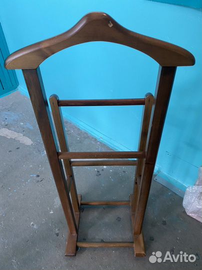 Вешалка напольная для одежды