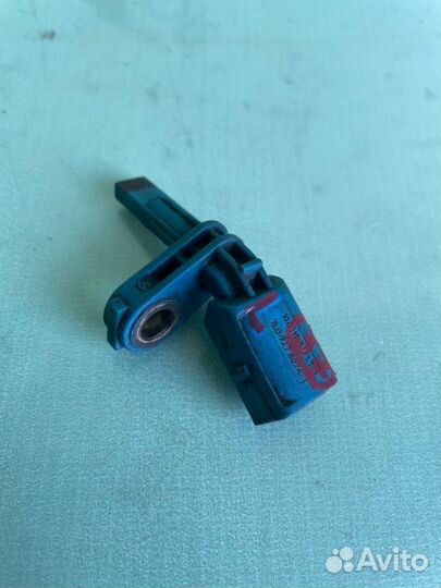 Датчик ABS левый Audi Q7 4L 3.0L BUG 2008