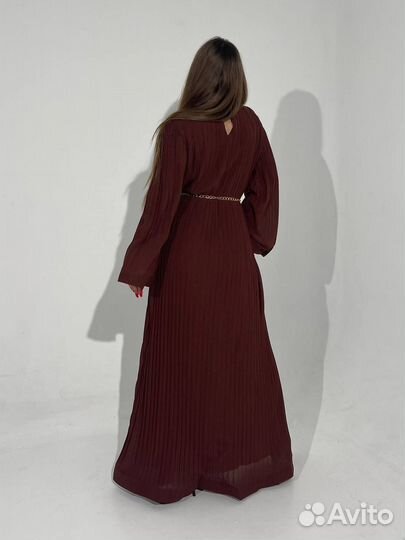 Очаровательное платье ‘zhadi’