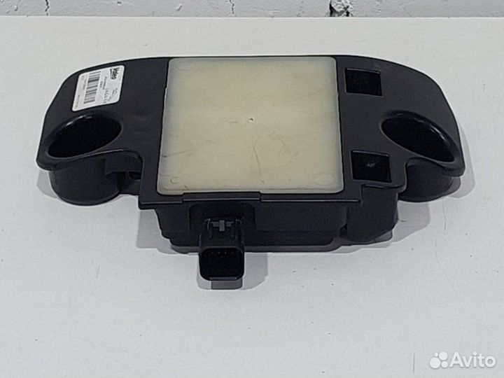 Датчик слепых зон Land Rover Discovery 5 L462