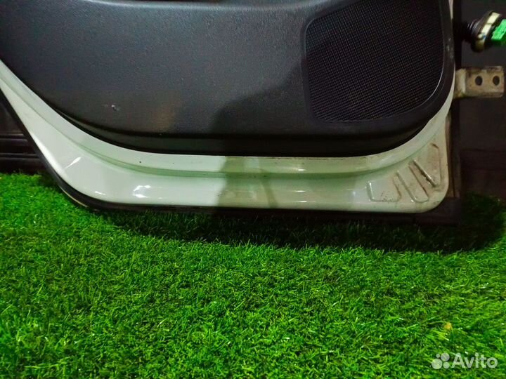 Дверь задняя левая Peugeot 308