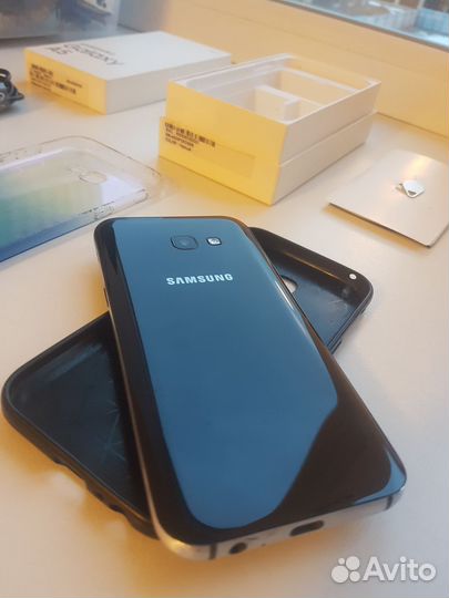 Samsung Galaxy A5 (2017) SM-A520F/DS, 3/32 ГБ