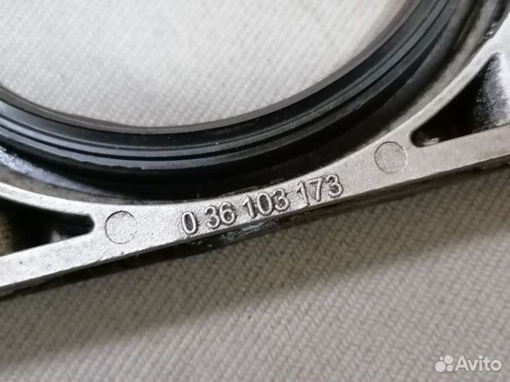 Крышка коленвала задняя 1.2 CBZ VW Golf 6 2010 год