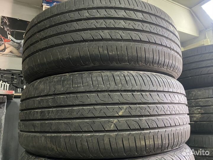 Goodyear EfficientGrip Performance SUV 235/50 R19 99V