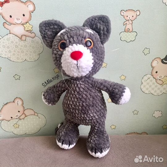 Котенок вязаный. подарок символ года