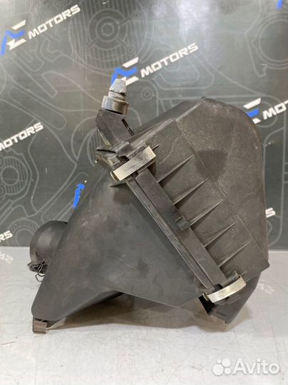 Корпус воздушного фильтра Audi Allroad C5 BES 2003