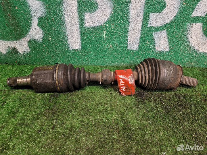 Полуось в сборе левая на Nissan Altima L31