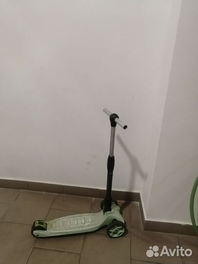 3-х колёсный самокат и обручи