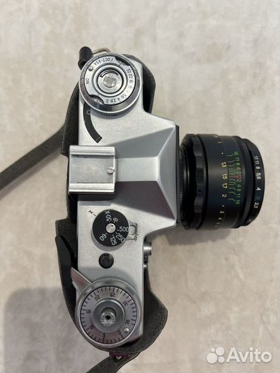 Пленочные фотоаппараты фэд-2 и Зенит Е