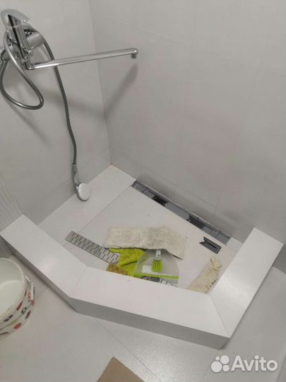 Мужские руки в доме на час