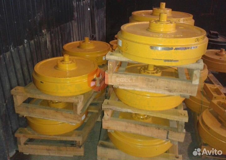 Ленивец Hitachi ZX210LCK-5G 9303011